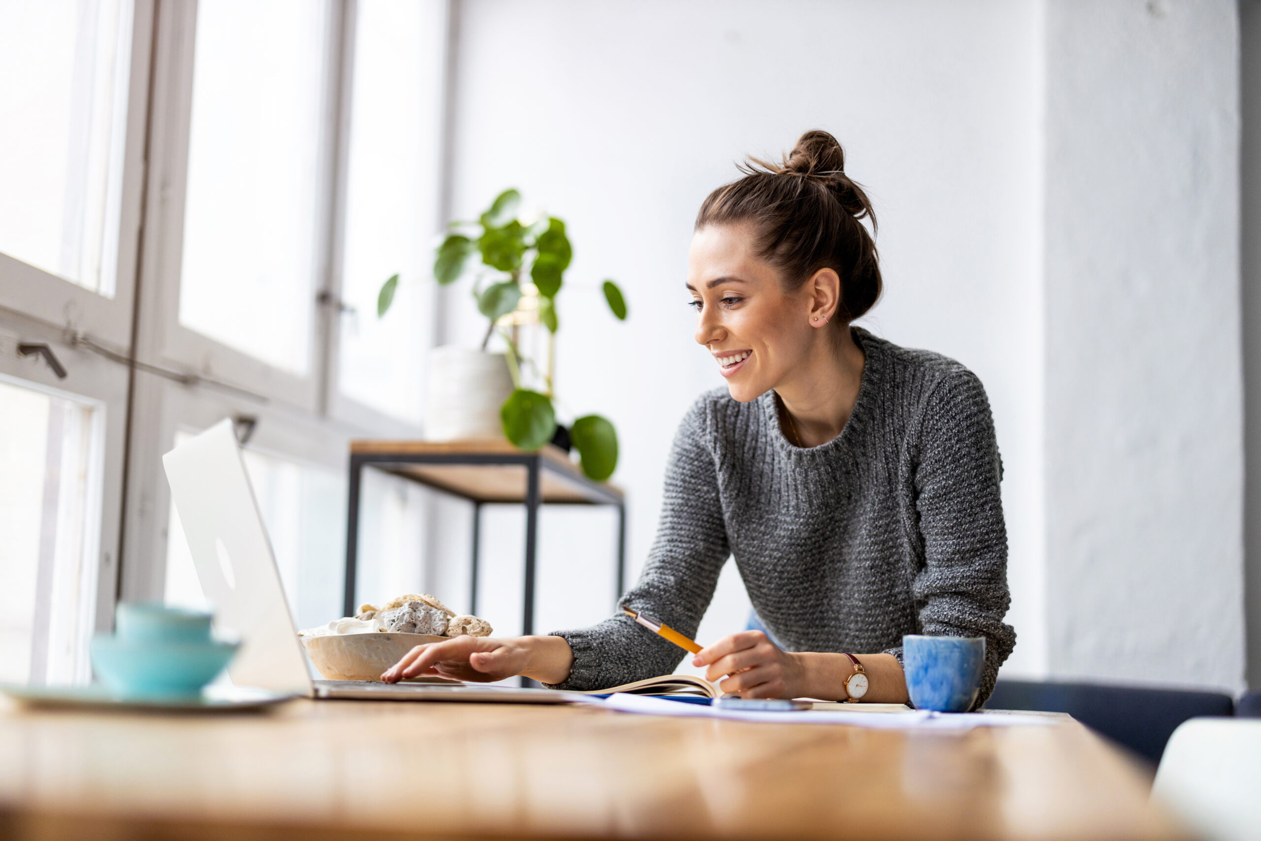 4 Ways AI Can Help Understaffed Advocacy Teams Save Time and Increase Impact